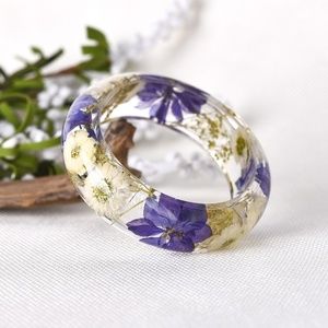 Purple Dried Flowers in Resin Bracelet